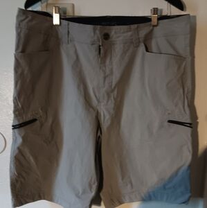 Zero Xposur size 38 mens shorts